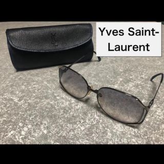 サンローラン(Saint Laurent)のYves Saint-Laurent イヴサンローラン　サングラス　ケース付(サングラス/メガネ)