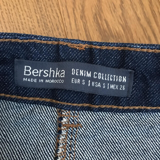 Bershka(ベルシュカ)の美品ベルシュカ　デニムミニスカート　Sサイズ　150cm  160cm  ミニ丈 レディースのスカート(ミニスカート)の商品写真