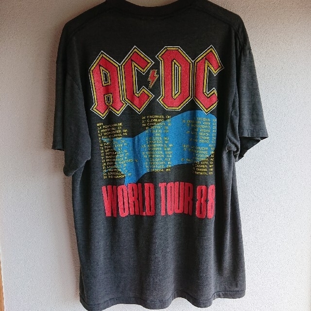 AC/DC 88 ワールドツアー バンド Tシャツ  メンズのトップス(Tシャツ/カットソー(半袖/袖なし))の商品写真