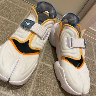 ナイキ(NIKE)のNIKE アクアリフト　メンバー限定カラー(サンダル)