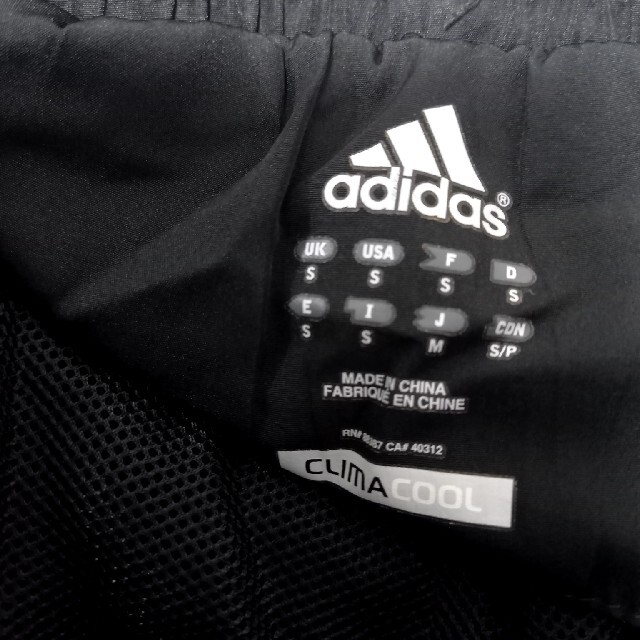 adidas(アディダス)のアディダスハーフパンツ メンズのパンツ(ショートパンツ)の商品写真