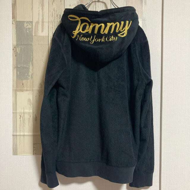 TOMMY(トミー)の極美品★ トミー　黒金　刺繍　ロゴ入り　ボア　パーカー メンズのトップス(パーカー)の商品写真