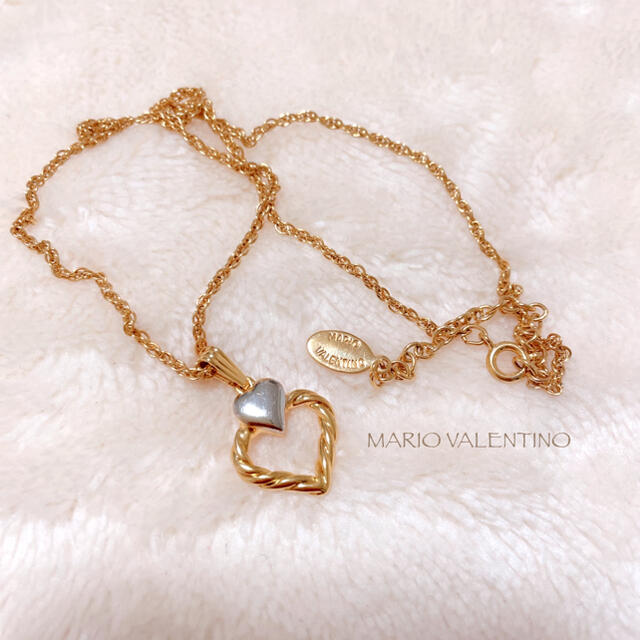 MARIO VALENTINO(マリオバレンチノ)の【MARIO VALENTINO】ダブルハートネックレス　美品　ヴィンテージ レディースのアクセサリー(ネックレス)の商品写真