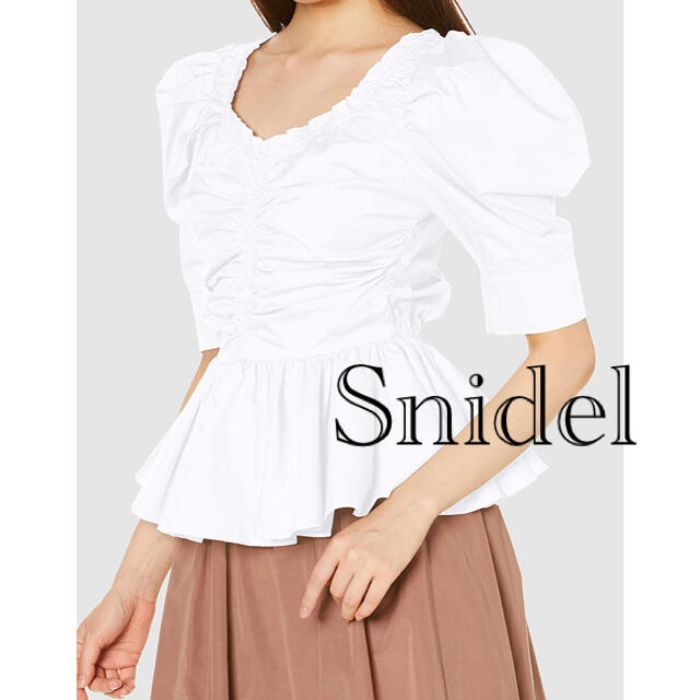 SNIDEL(スナイデル)のスナイデル　ボリューム パフスリーブ　トップス　ホワイト レディースのトップス(シャツ/ブラウス(長袖/七分))の商品写真