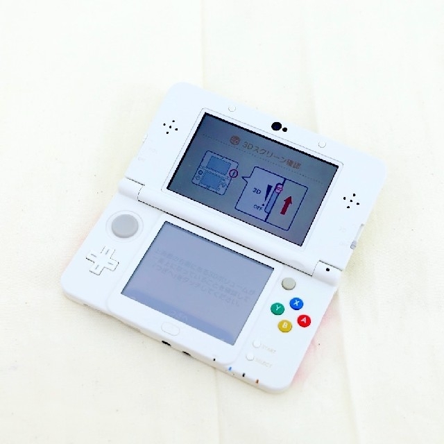 送料込newニンテンドー3DS本体と着せ替え エンタメ/ホビーのゲームソフト/ゲーム機本体(携帯用ゲーム機本体)の商品写真