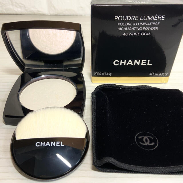 CHANEL(シャネル)のえむてゃ様☆CHANEL プードゥルルミエール 40 ホワイトオパール　8.5g コスメ/美容のベースメイク/化粧品(フェイスパウダー)の商品写真