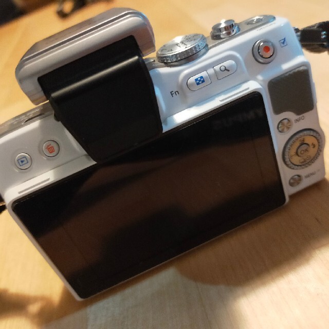 OLYMPUS(オリンパス)のOLYMPUS PEN E-pl3 スマホ/家電/カメラのカメラ(ミラーレス一眼)の商品写真