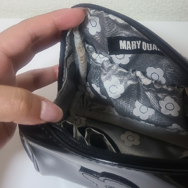 マリー・クワント デイジーパッチエナメル