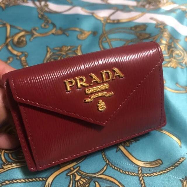 PRADA プラダ ボルドー 折り財布