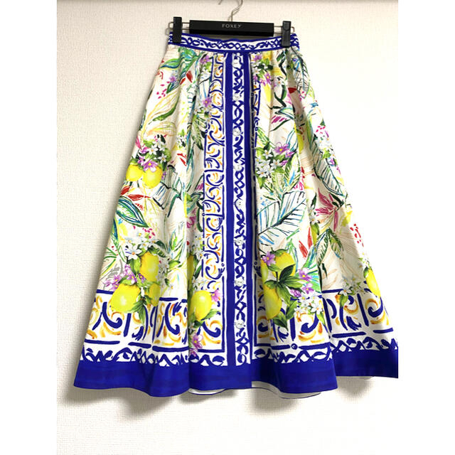 Chesty(チェスティ)のチェスティ レモンプリントスカート ブルー 1size 1回着用 美品 レディースのスカート(ひざ丈スカート)の商品写真
