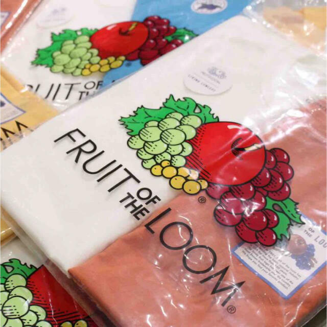 1LDK SELECT(ワンエルディーケーセレクト)の1LDK LIVING CONCEPT × FRUIT OF THE LOOM メンズのトップス(Tシャツ/カットソー(半袖/袖なし))の商品写真