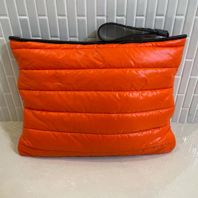 MONCLER(モンクレール)のモンクレール　クラッチバック　セカンドバック　ポーチ メンズのバッグ(セカンドバッグ/クラッチバッグ)の商品写真