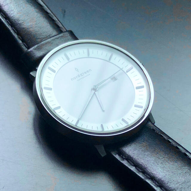 Daniel Wellington - Nordgreen Philosopherブラック レザー 36mmの