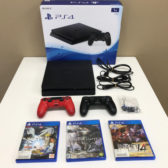 【PlayStation4】プレステ4本体×1、コントローラー×2、ソフト×3