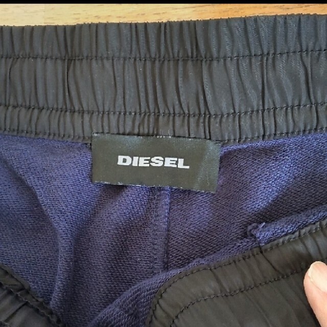 DIESEL(ディーゼル)のDIESEL  未使用  スウェット。ネイビー メンズのパンツ(ショートパンツ)の商品写真