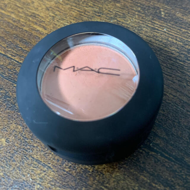 MAC(マック)のMAC アイシャドウ　ストライク　ア　ポーズ コスメ/美容のベースメイク/化粧品(アイシャドウ)の商品写真