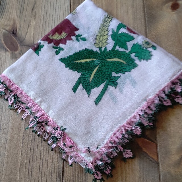 トルコ伝統手編みレースのビンテージスカーフ（イーネオヤ）