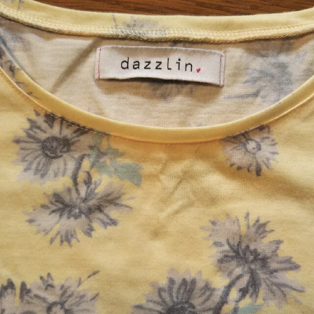 dazzlin(ダズリン)のdazzlin ショート丈Tシャツ レディースのトップス(シャツ/ブラウス(半袖/袖なし))の商品写真