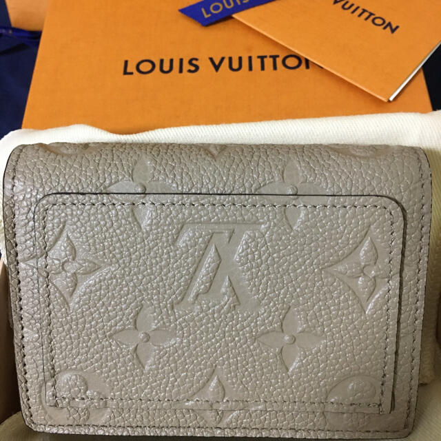 Louis vuitton コンパクトウォレット　財布折り財布