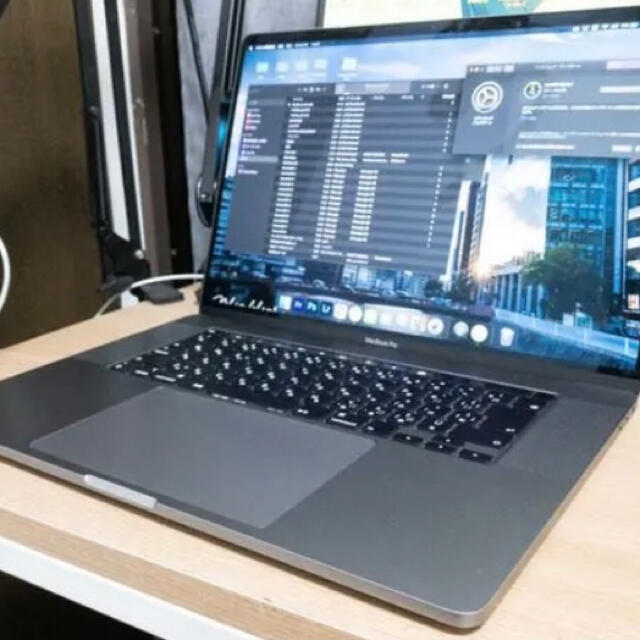 Mac (Apple)(マック)のMacbook Pro 2019 16インチ 16GB SSD512GB スマホ/家電/カメラのPC/タブレット(ノートPC)の商品写真