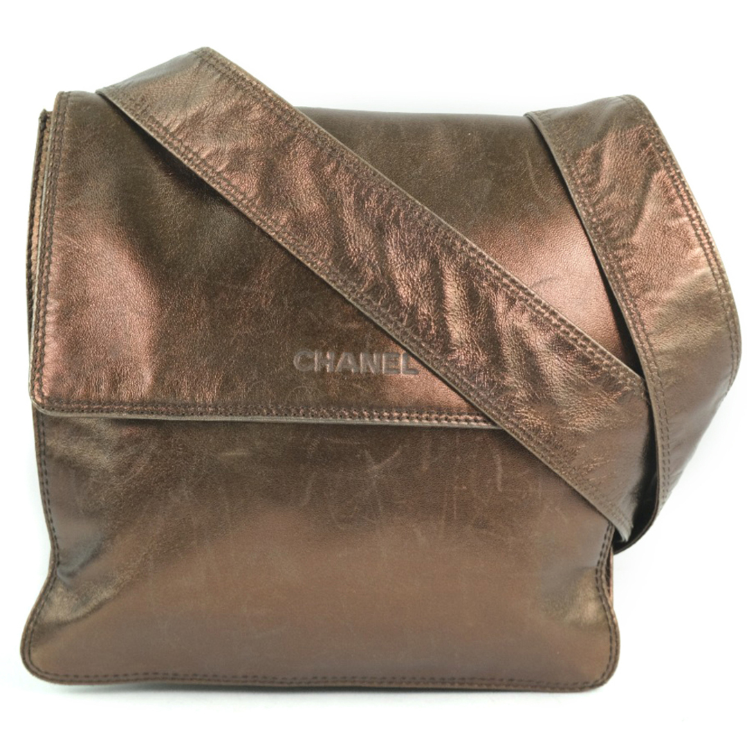 衝撃特価 CHANEL - シャネル ブロンズ ユニセックス ショルダーバッグ