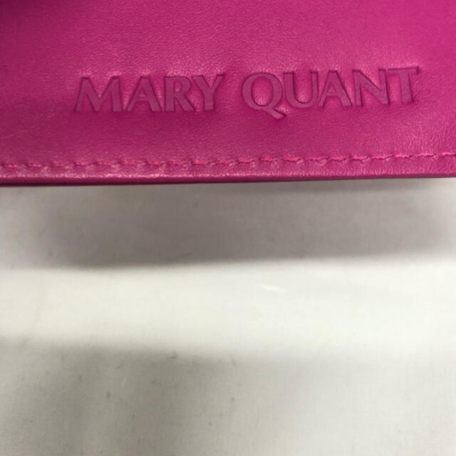 MARY QUANT(マリークワント)の箱付未使用品　マリークワント　エナメル　5連キーケースです。 レディースのファッション小物(キーケース)の商品写真