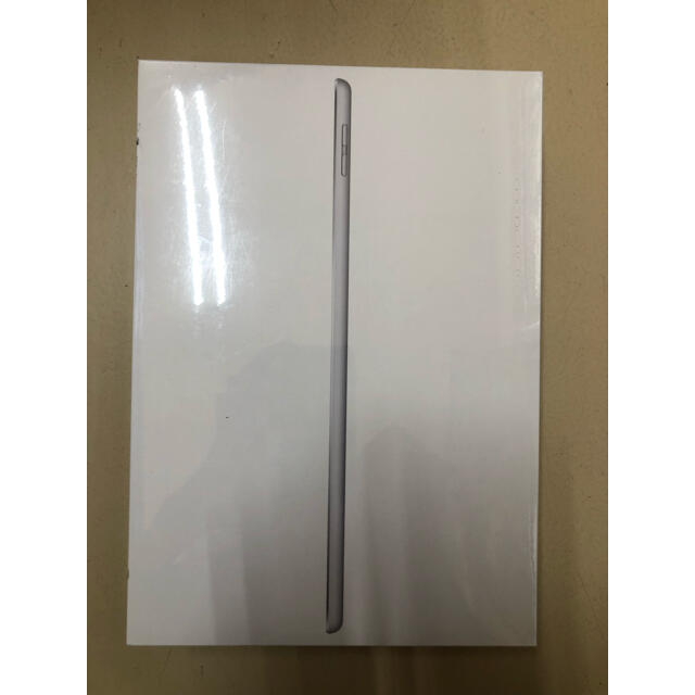 Apple(アップル)のアップル iPad (第8世代) Wi-Fi10.2㌅ 32GB シルバー スマホ/家電/カメラのPC/タブレット(タブレット)の商品写真