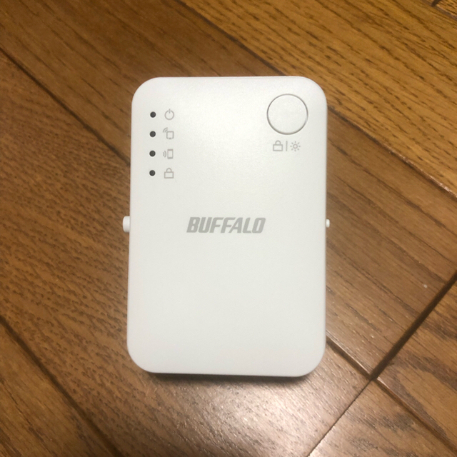 Buffalo(バッファロー)のWi-Fi中継機ハイパワーモデル WEX-1166DHPS スマホ/家電/カメラのPC/タブレット(PC周辺機器)の商品写真