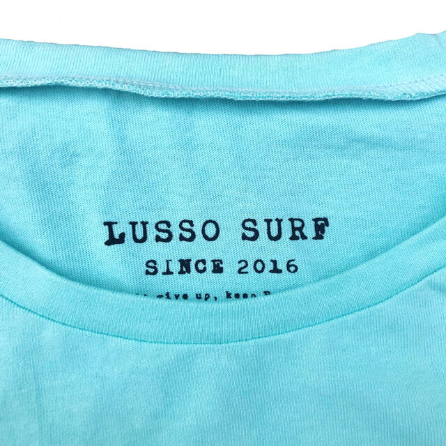 STANDARD CALIFORNIA(スタンダードカリフォルニア)の夏コーデ　LUSSO SURF レトロプリントTシャツ　Sサイズ☆RVCA メンズのトップス(Tシャツ/カットソー(半袖/袖なし))の商品写真