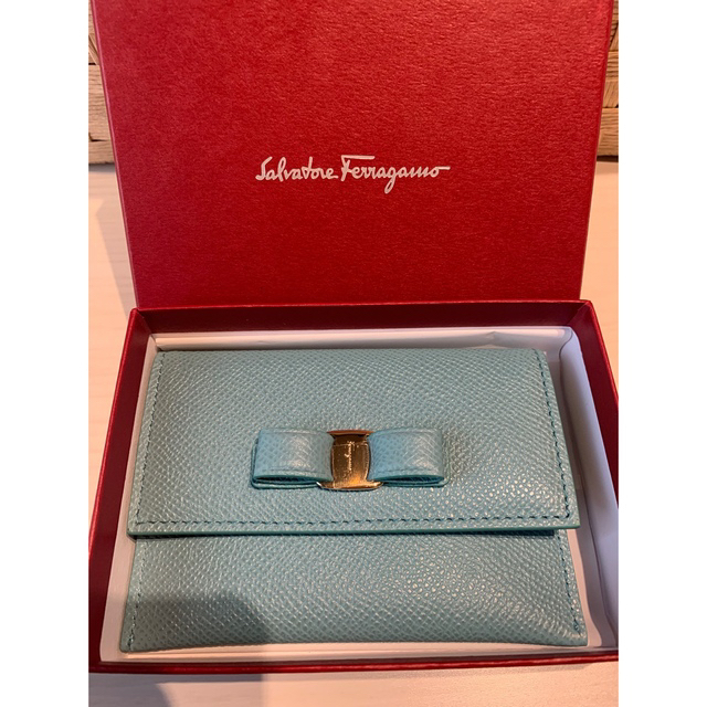 Salvatore Ferragamo(サルヴァトーレフェラガモ)のフェラガモ　小物入れ　パスケース レディースのファッション小物(名刺入れ/定期入れ)の商品写真