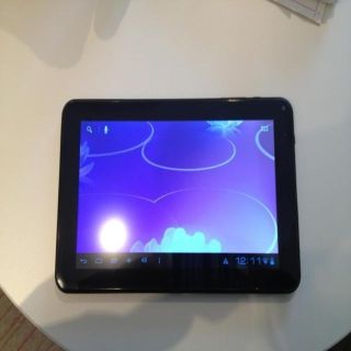 レノボ 9インチ アンドロイドタブレット(その他)