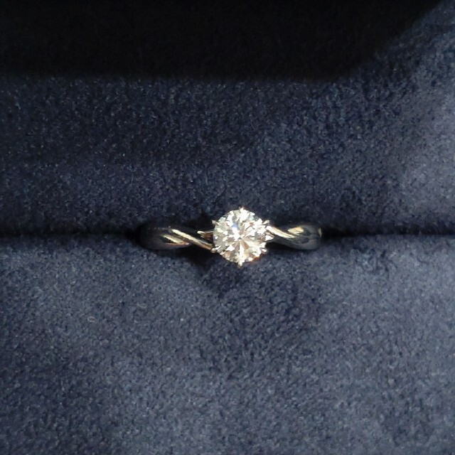 ラザールダイヤモンド　0.4ct　婚約指輪　Dカラー レディースのアクセサリー(リング(指輪))の商品写真