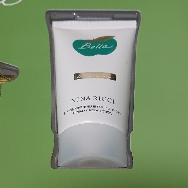 NINA RICCI(ニナリッチ)のニナリッチ   ベラ  オーデトワレ 50ml&ボディローション コスメ/美容の香水(香水(女性用))の商品写真