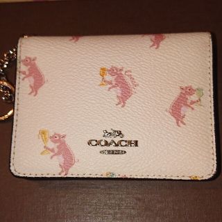 コーチ(COACH)の未使用 COACH カードケース ブタ柄(名刺入れ/定期入れ)