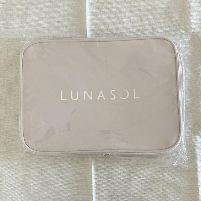 LUNASOL(ルナソル)の【新品・未使用】トラベルランジェリーポーチ レディースのファッション小物(ポーチ)の商品写真