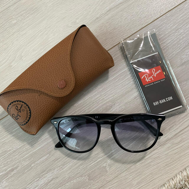 RayBan サングラス　ERIKA