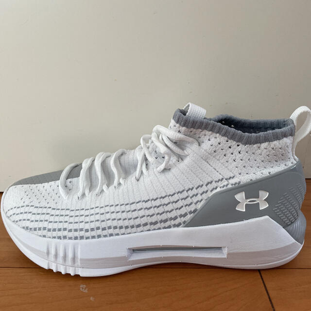 UNDER ARMOUR(アンダーアーマー)の新品 アンダーアーマー UA Heat Seeker バッシュ 25.5 スポーツ/アウトドアのスポーツ/アウトドア その他(バスケットボール)の商品写真