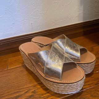ザラ サンダル シルバー 銀色系 の通販 400点以上 Zaraを買うならラクマ ザラ サンダル シルバー 銀色系 の通販 400点以上 Zaraを買うならラクマ