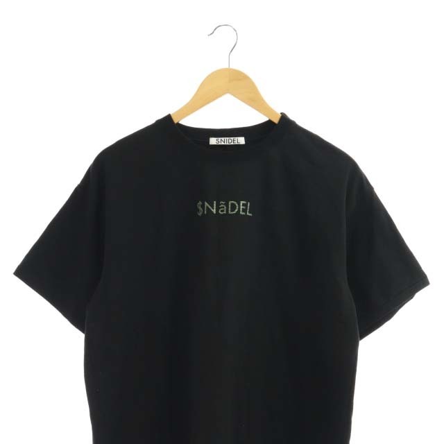 SNIDEL(スナイデル)のスナイデル 20AW フォイルプリントTシャツ カットソー ロゴ 七分袖 レディースのトップス(カットソー(半袖/袖なし))の商品写真