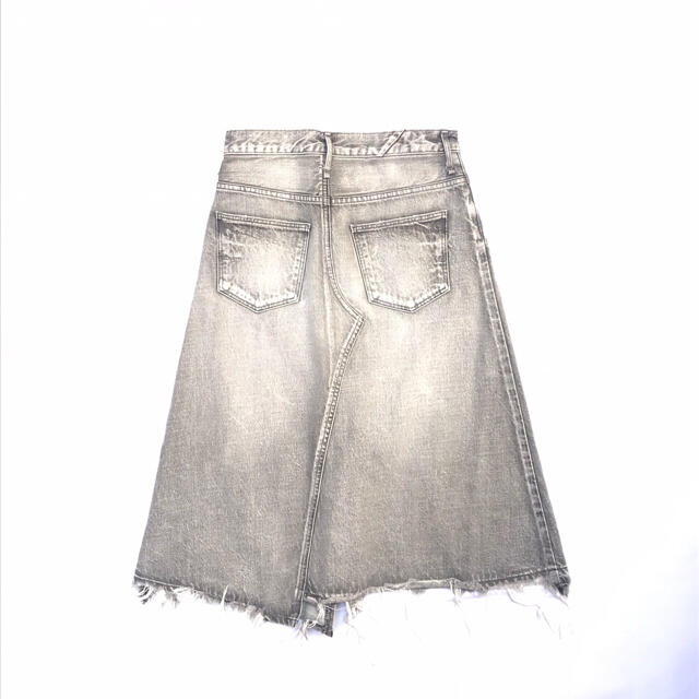 L'Appartement DEUXIEME CLASSE(アパルトモンドゥーズィエムクラス)のアッパーハイツ The Jean Skirt グレー デニム スカート レディースのスカート(ひざ丈スカート)の商品写真