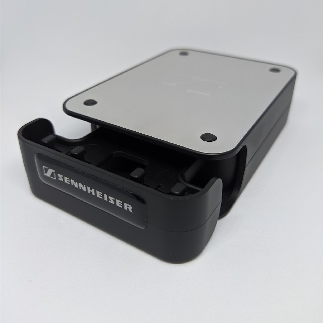 SENNHEISER(ゼンハイザー)のSennheiser ゼンハイザー IE60 ジャンク品 スマホ/家電/カメラのオーディオ機器(ヘッドフォン/イヤフォン)の商品写真