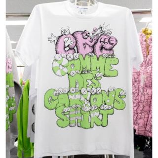 コムデギャルソン(COMME des GARCONS)の新品　KAWS × COMME des GARCONS  Tシャツ(Tシャツ/カットソー(半袖/袖なし))