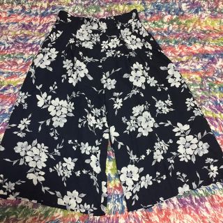 ページボーイ(PAGEBOY)の値下げします！PAGEBOY♡ 花柄ガウチョパンツ(カジュアルパンツ)