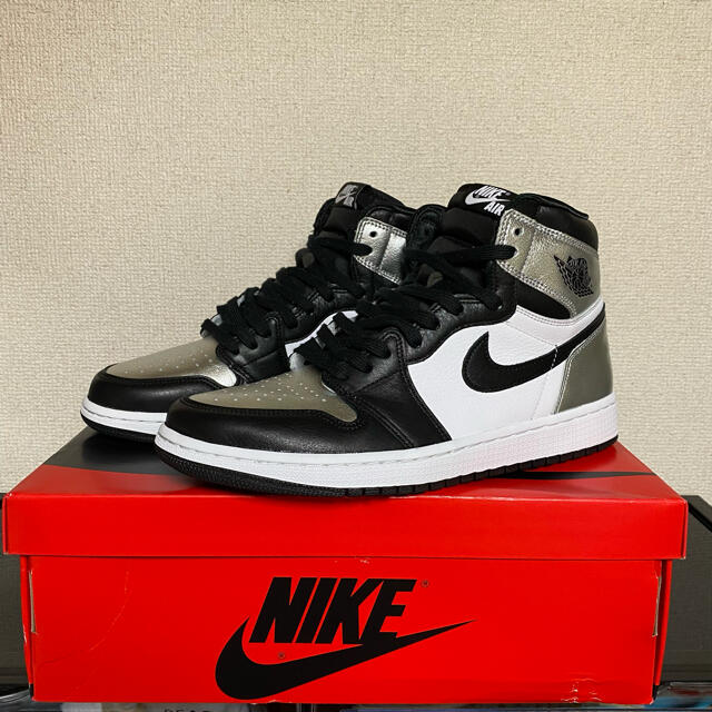 NIKE(ナイキ)のNIKE AIR JORDAN 1 HIGH OG "SILVER TOE" レディースの靴/シューズ(スニーカー)の商品写真