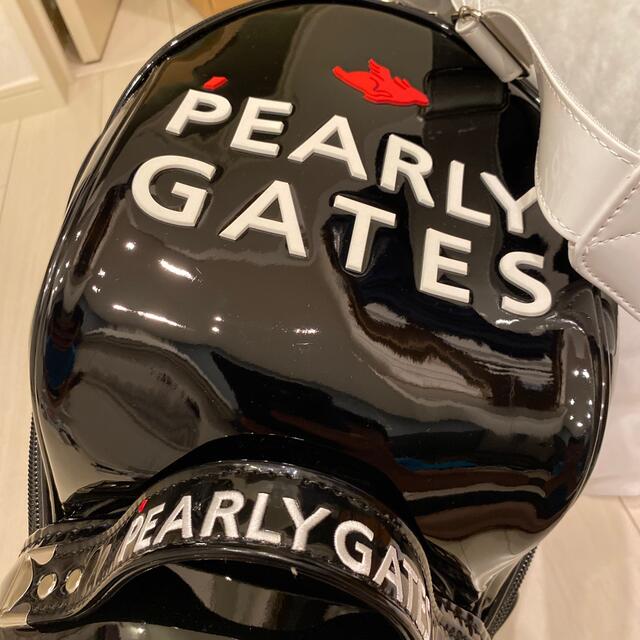 PEARLY GATES(パーリーゲイツ)の【キャディバッグ】エナメルキャディバッグ　　　　　　　　　　　限定カラーブラック スポーツ/アウトドアのゴルフ(バッグ)の商品写真