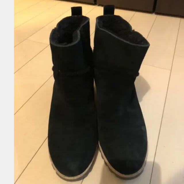 UGG(アグ)のUGG アグショートブーツ レディースの靴/シューズ(ブーツ)の商品写真