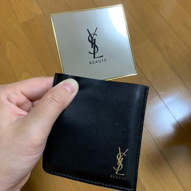 Yves Saint Laurent Beaute(イヴサンローランボーテ)のYSL鏡💕 レディースのファッション小物(ミラー)の商品写真