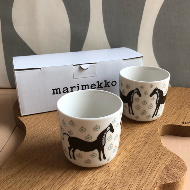 marimekko(マリメッコ)のきなこもち様専用 新品 マリメッコ Musta Tamma マグカップ ラテマグ インテリア/住まい/日用品のキッチン/食器(食器)の商品写真