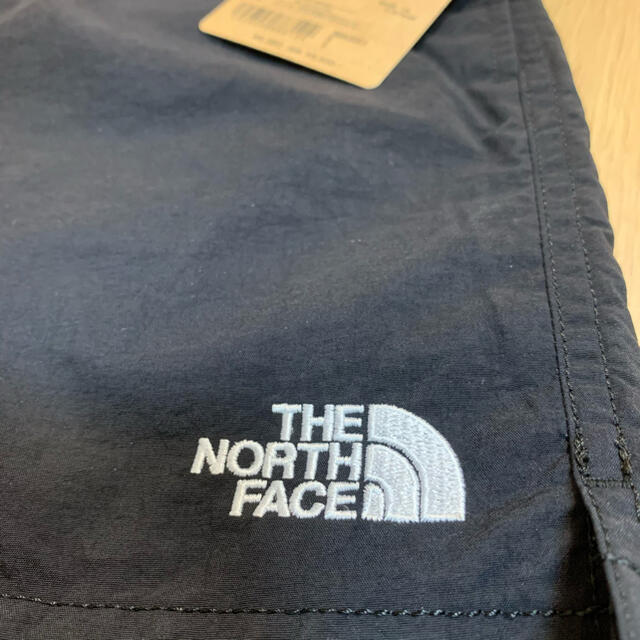 THE NORTH FACE(ザノースフェイス)の新品　ノースフェイス バーサタイルショーツ メンズ Lサイズ K ブラック メンズのパンツ(ショートパンツ)の商品写真