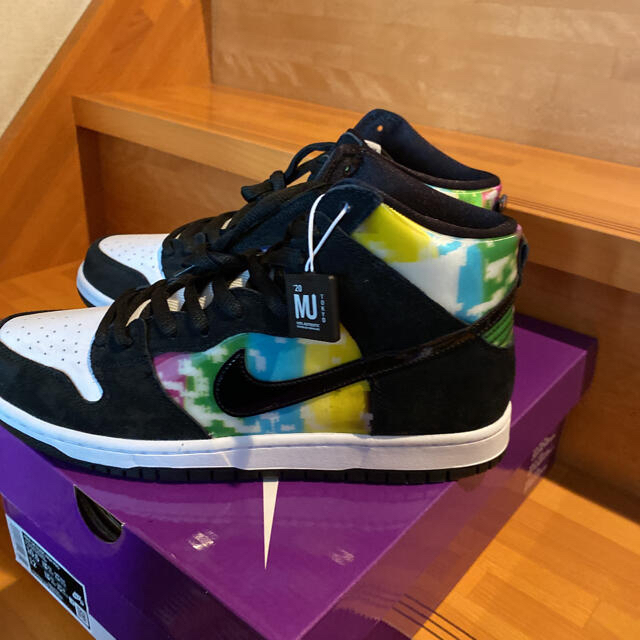 NIKE(ナイキ)のNike SB Dunk High TV Signal 新品28.5 メンズの靴/シューズ(スニーカー)の商品写真